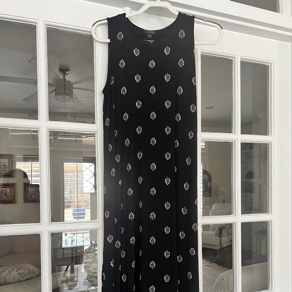 Sleeveless dress